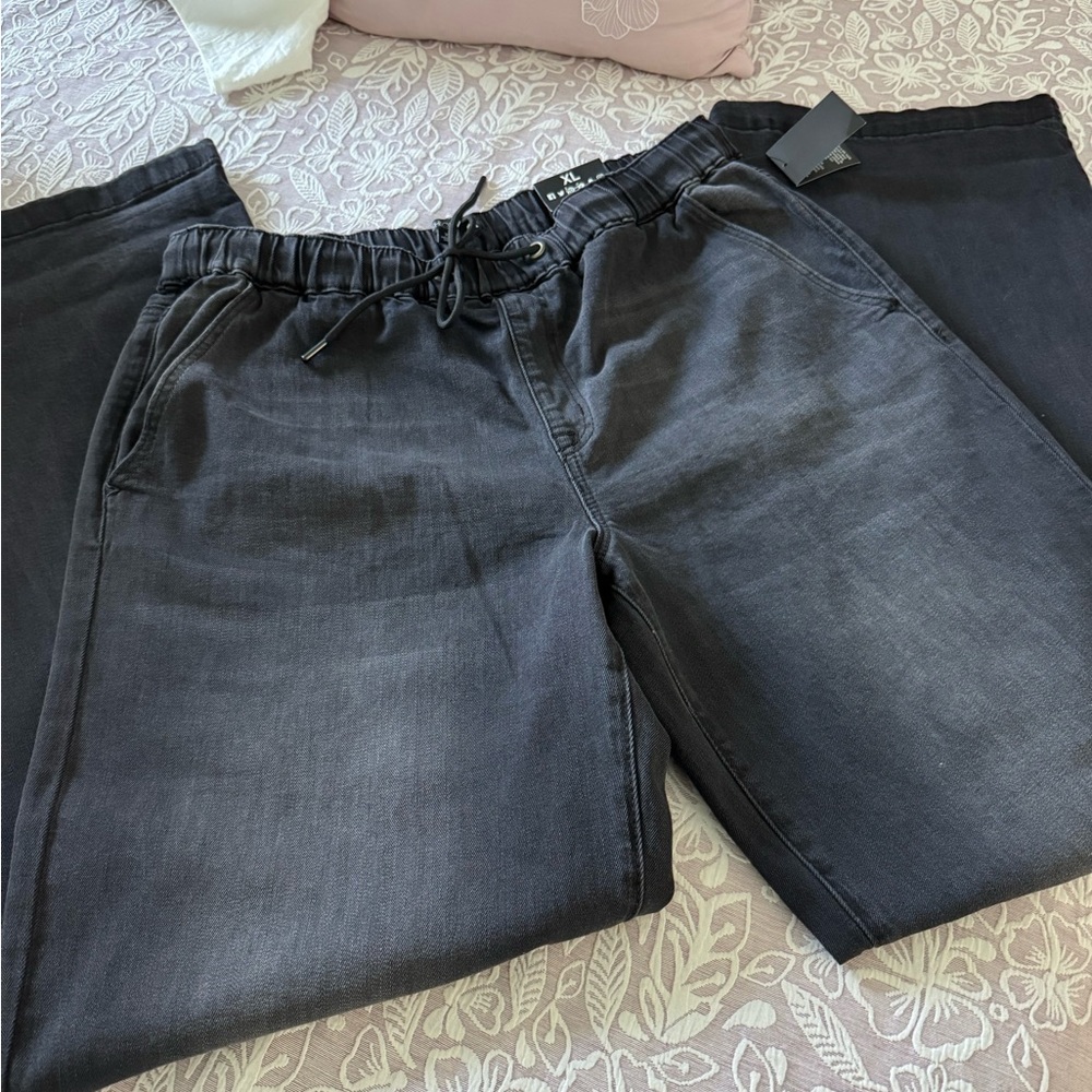 Fashion Nova Wide Leg Jeans - Picture 9 of 10